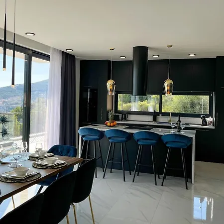 Luxury With A Swimming Pool Klis, Split - 21734 빌라